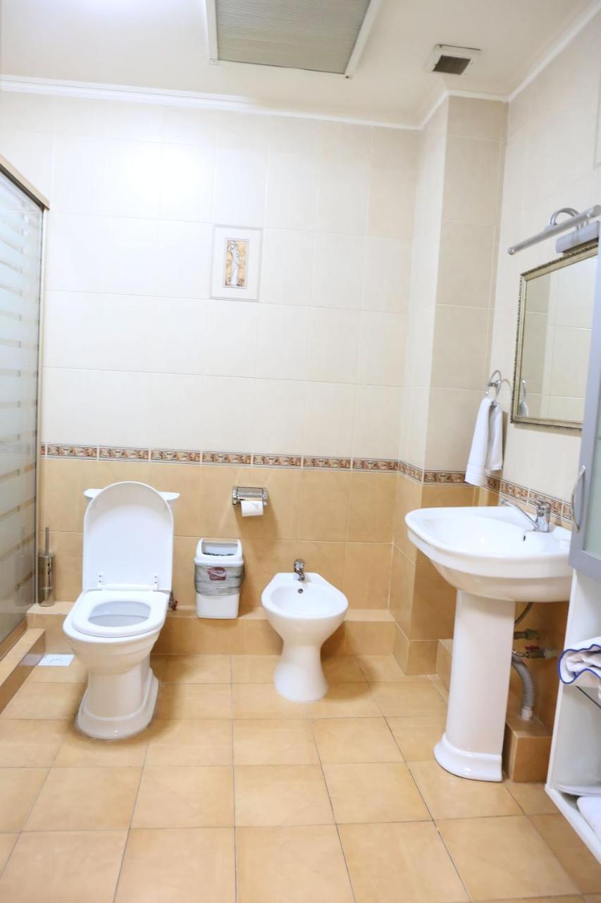 Экипаж Hotel Almaty Bagian luar foto